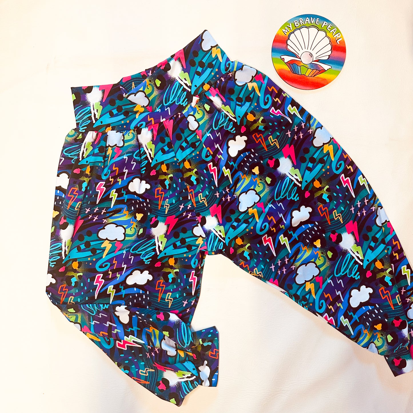 Adults Baggy Capris - Curve Fit