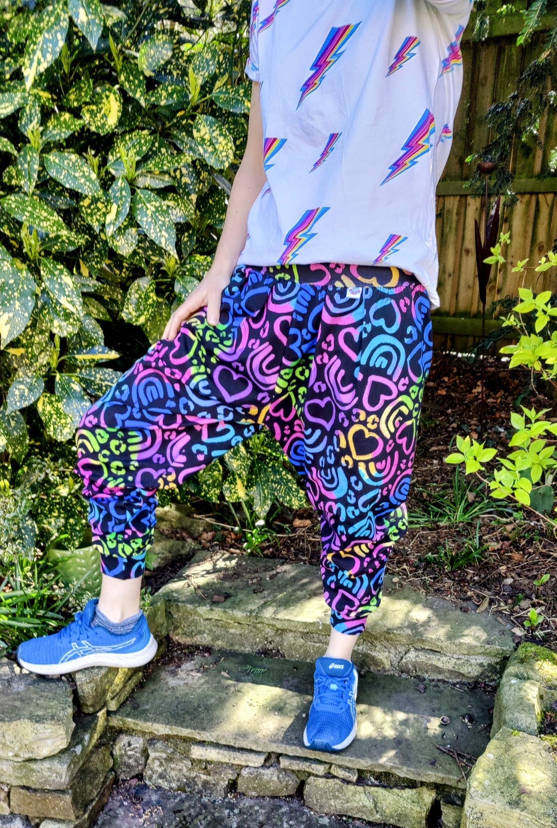 Adults Baggy Capris - Curve Fit