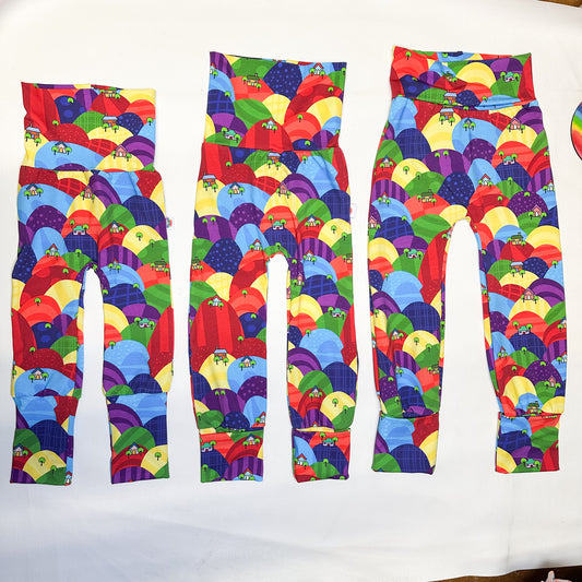 Kids Ready To Ship 6M-3Y Grow-With-Me Rainbow Hill Town Harems