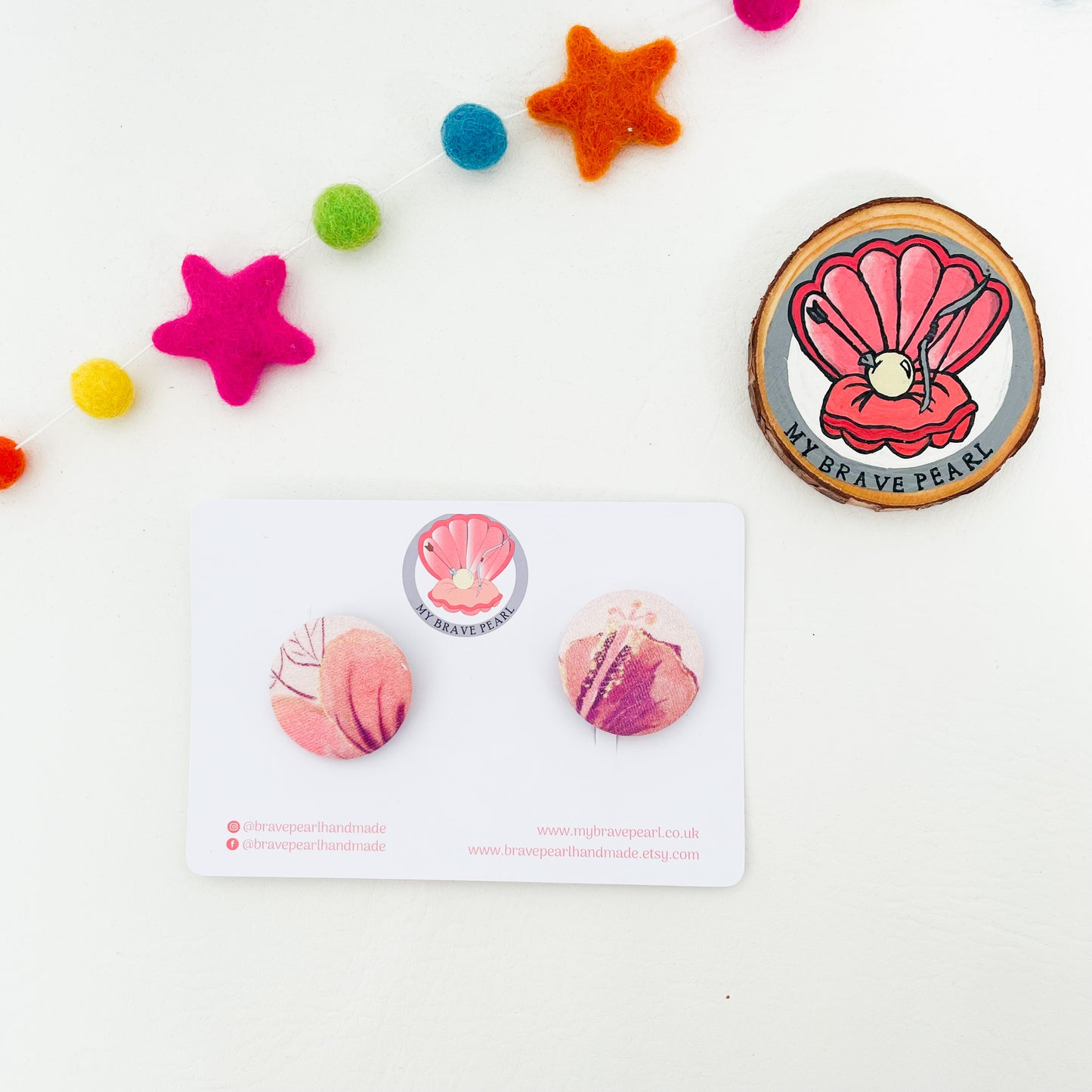Ready to Ship Giant Button Bobbles