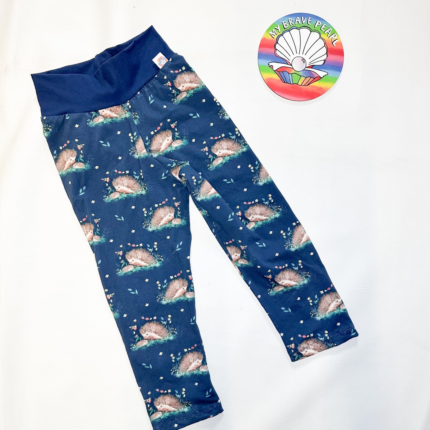 Ready To Ship 10-11Y Navy Hedgehogs Hemmed Capri Leggings