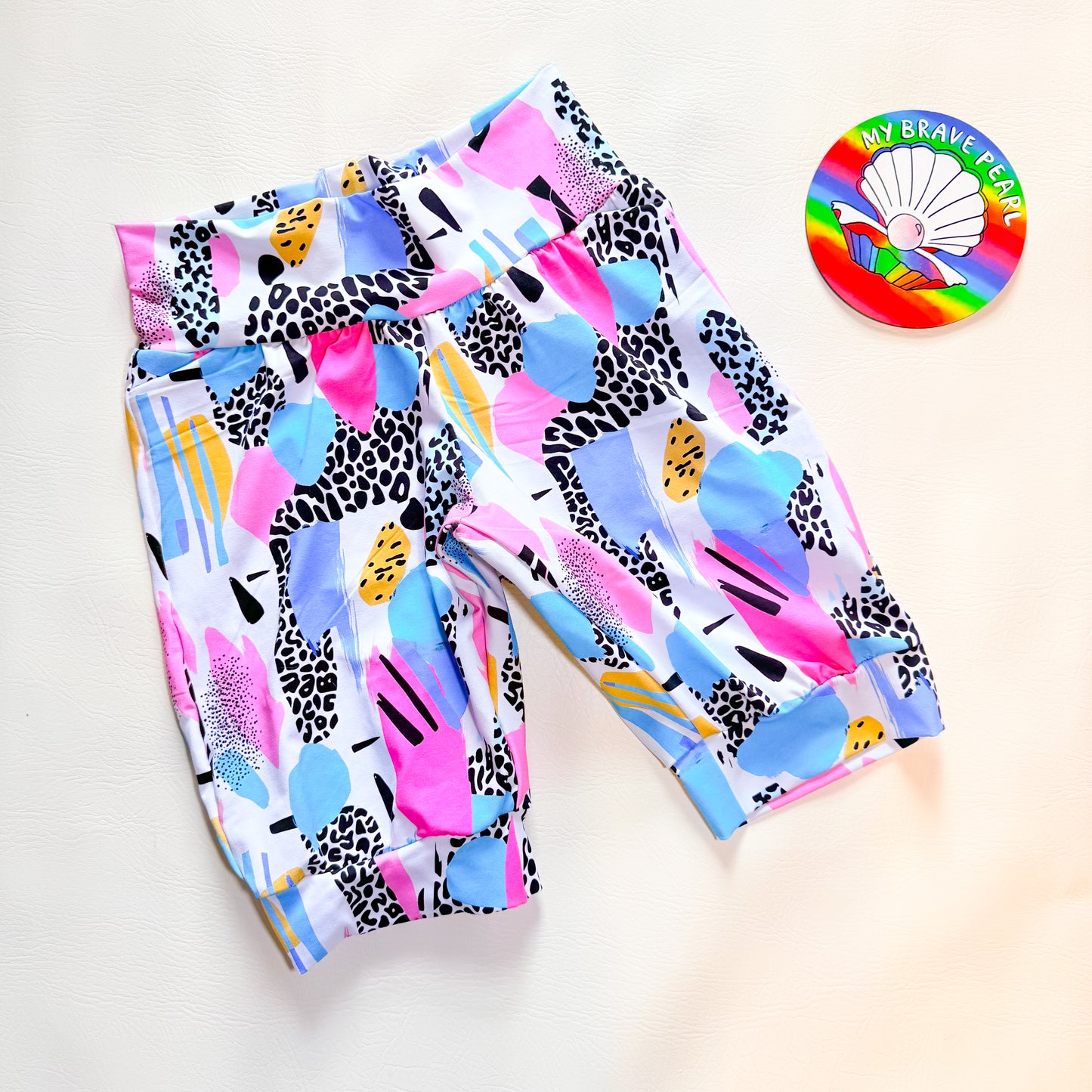Ready To Ship M Adult 90s Vibes Knee Jogger Shorts